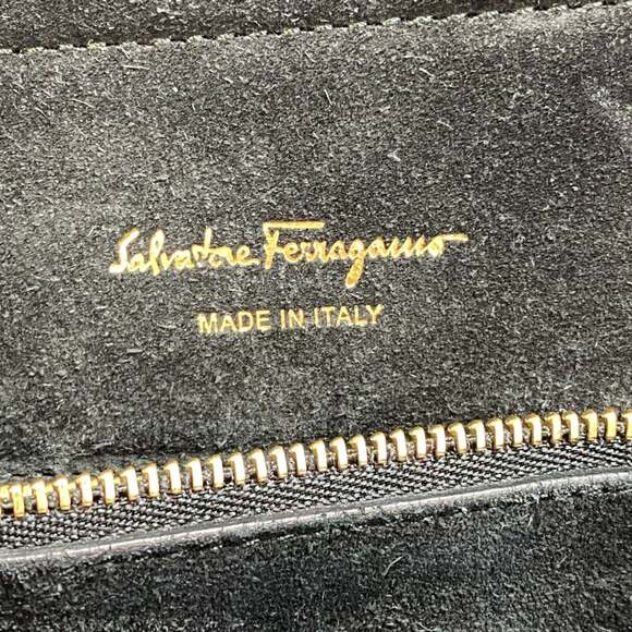 Salvatore Ferragamo quilted chain handbag, Gancini black, for women - Picture 12 of 15